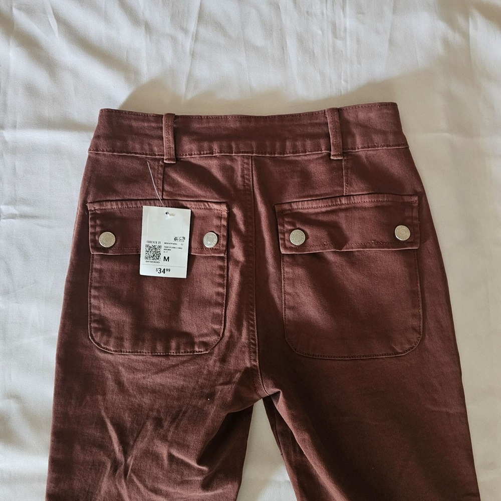 Forever 21 Women's Brown Twill Flare Cargo Pants Size Medium NWT - Picture 6 of 16